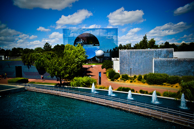 Futuroscope près du gite écologique de la Ferme en Terre